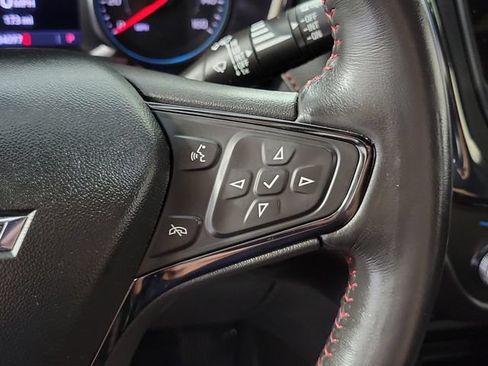 Used 2022 Chevrolet Equinox RS w/ Infotainment Package FWD image 25