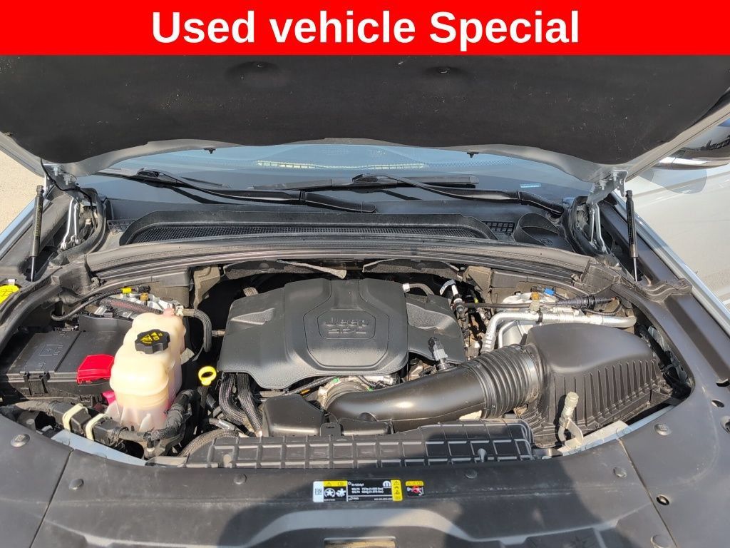 Used 2022 Jeep Grand Cherokee L Overland w/ Luxury Tech Group IV AWD/4WD image 35