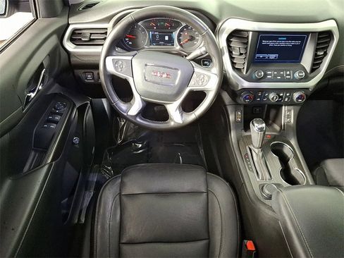 Used 2019 GMC Acadia SLT w/ Black Edition image 16