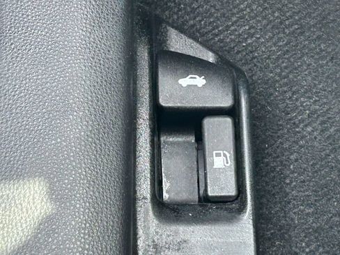 Used 2023 Toyota Corolla LE FWD image 21