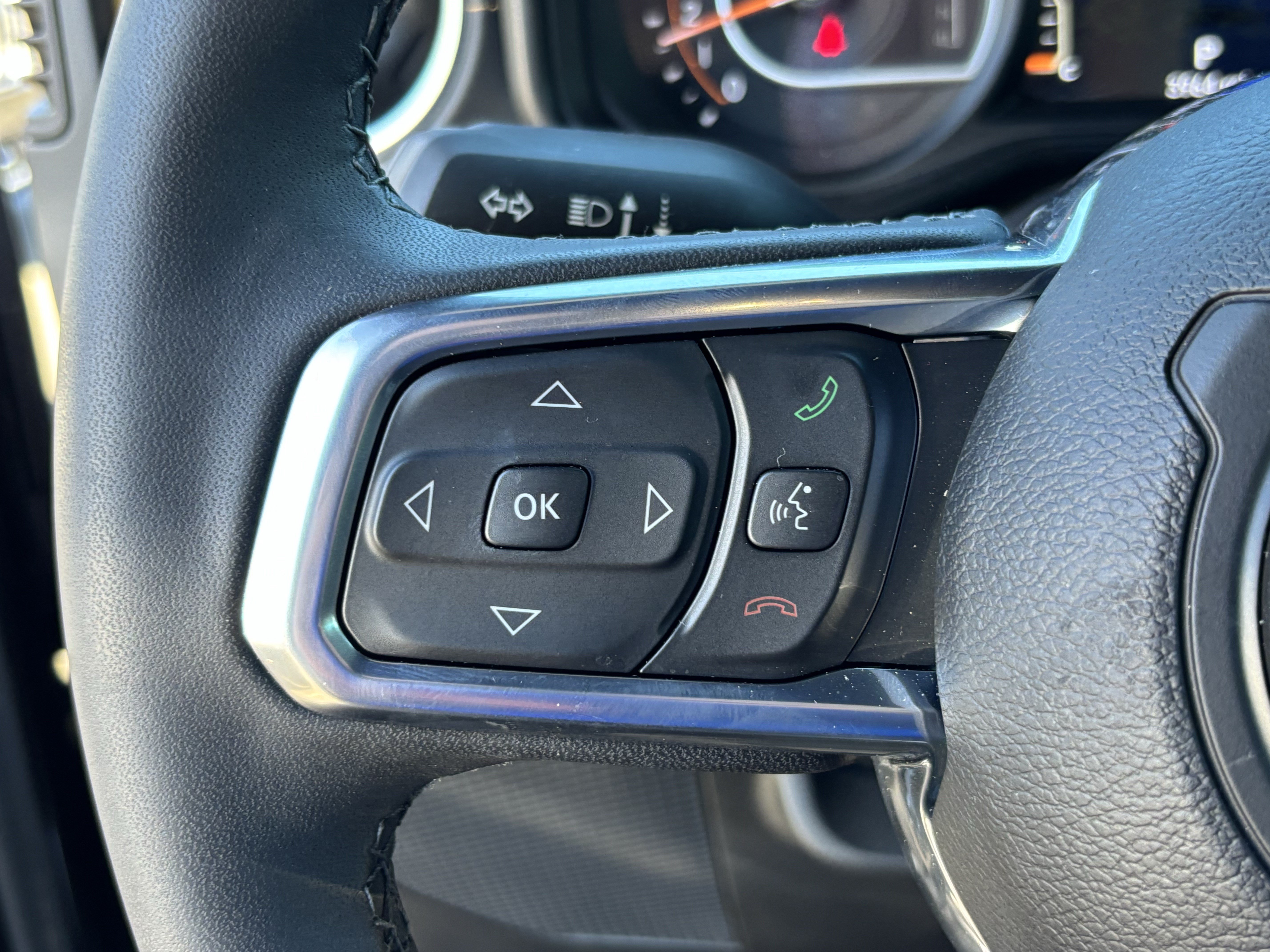 Used 2026 Jeep Wrangler Unlimited Sahara AWD/4WD image 19
