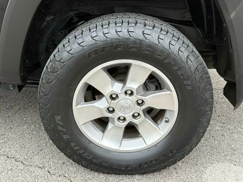 Used 2010 Toyota 4Runner SR5 image 28