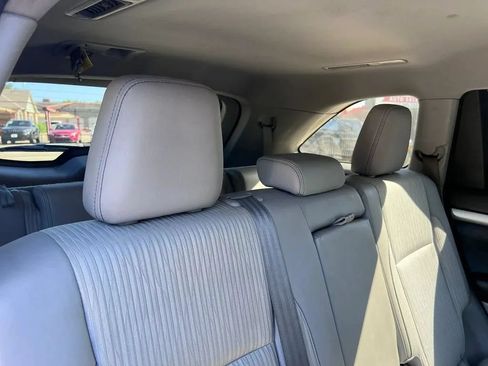 Used 2015 Toyota Highlander Plus FWD image 48