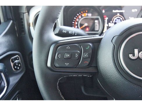 Used 2025 Jeep Wrangler Unlimited Sport AWD/4WD image 20