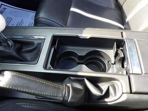 Used 2011 Ford Mustang GT Premium w/ Electronics Pkg RWD image 31