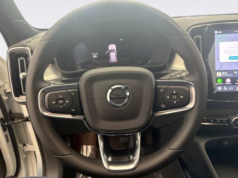 Used 2024 Volvo XC40 B5 Core AWD/4WD image 12