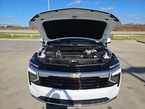 New 2026 Chevrolet Suburban LS RWD image 30