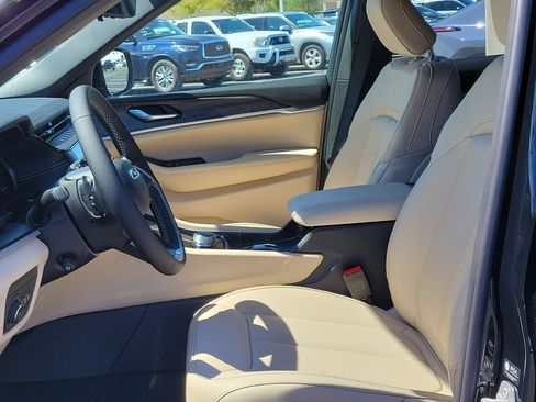 New 2026 Jeep Grand Cherokee Limited image 18