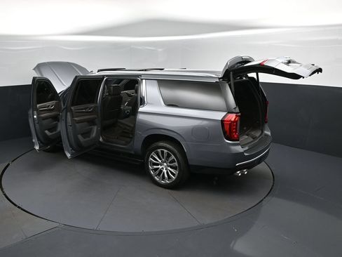 Used 2022 GMC Yukon XL Denali RWD image 47