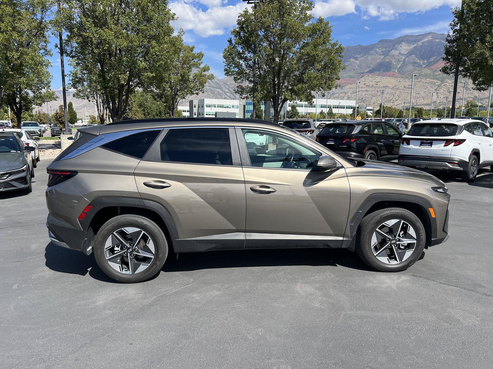 Certified 2025 Hyundai Tucson SEL AWD/4WD image 15