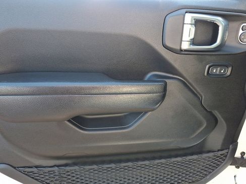 Used 2023 Jeep Wrangler Unlimited image 23