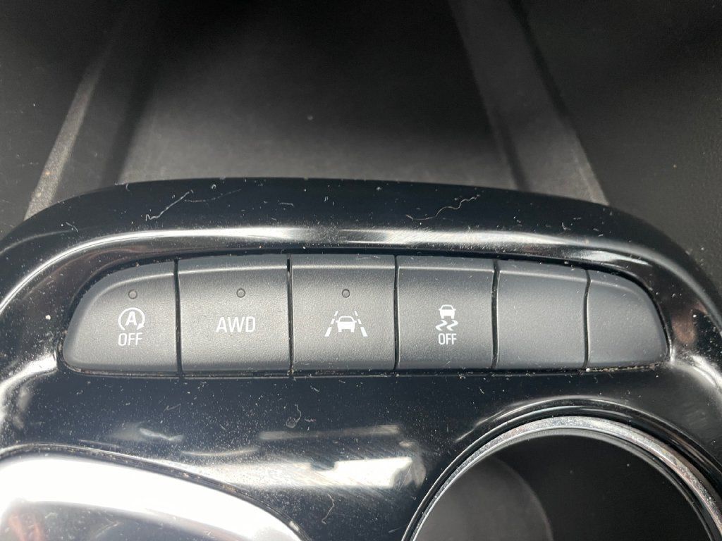 Used 2023 Buick Encore GX Preferred w/ Cold Weather Comfort Package AWD/4WD image 37