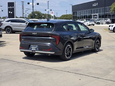 New 2026 Kia K4 EX FWD image 4