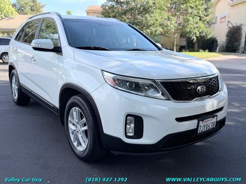 Used 2015 Kia Sorento LX FWD image 3