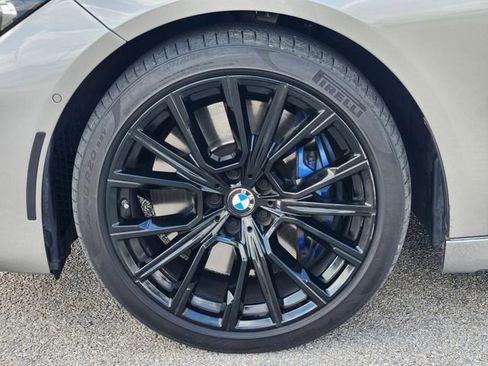 Used 2022 BMW 750i xDrive w/ M Sport Package AWD/4WD image 7