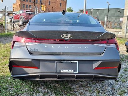 New 2026 Hyundai Elantra SE