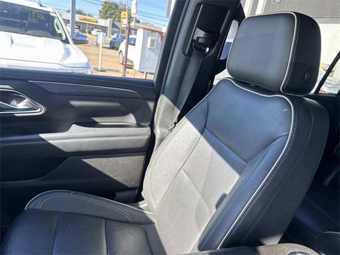 Used 2022 GMC Yukon XL SLT w/ SLT Premium Package image 21