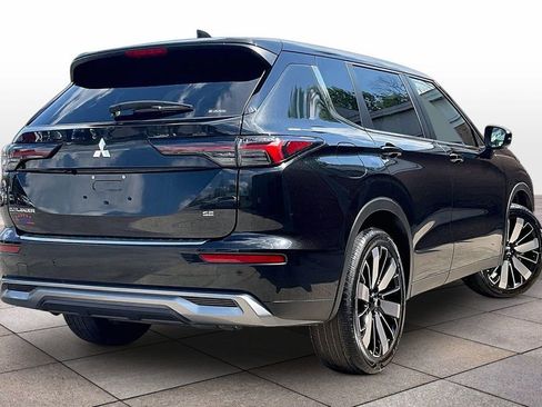 Used 2025 Mitsubishi Outlander SE AWD/4WD image 12