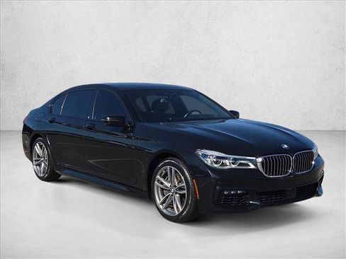 Used 2016 BMW 750i xDrive AWD/4WD image 3