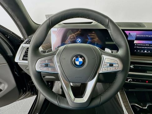 New 2026 BMW X7 xDrive40i w/ Premium Package image 10
