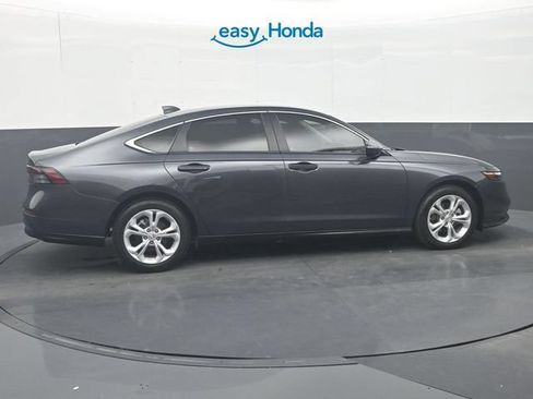 Used 2025 Honda Accord LX image 8
