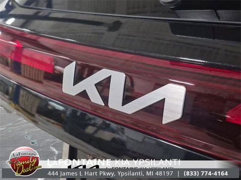 Certified 2025 Kia Seltos EX image 9