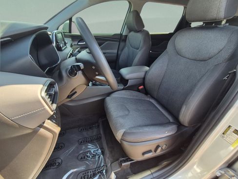 Used 2019 Hyundai Santa Fe SEL FWD image 18