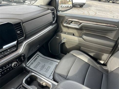 Used 2024 Chevrolet Silverado 1500 LTZ w/ LTZ Premium Package image 28