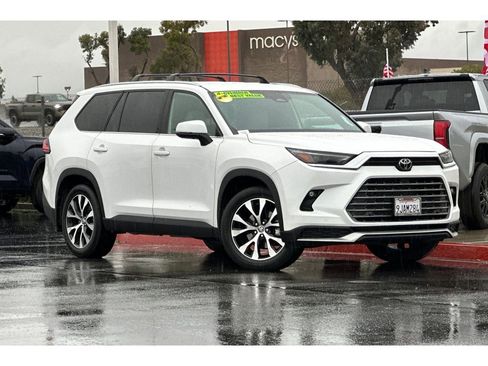 Certified 2024 Toyota Grand Highlander AWD Hybrid image 2