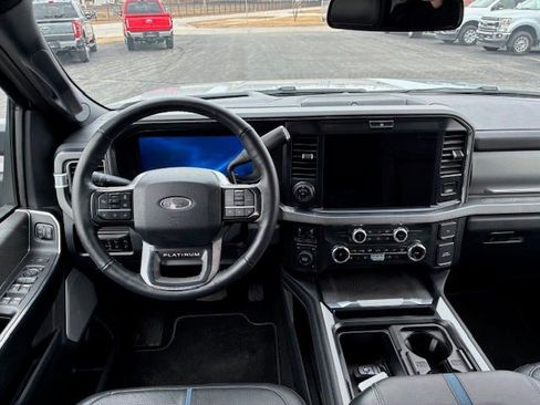 Used 2025 Ford F250 Platinum AWD/4WD image 19