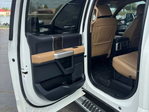 Used 2022 Ford F350 Lariat w/ Lariat Ultimate Package image 17