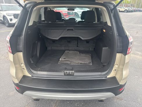 Used 2017 Ford Escape SE FWD image 12