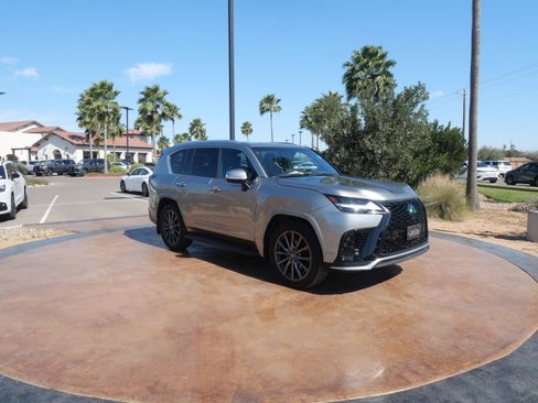 Used 2023 Lexus LX 600 F Sport w/ Accessory Package (Z1) image 1