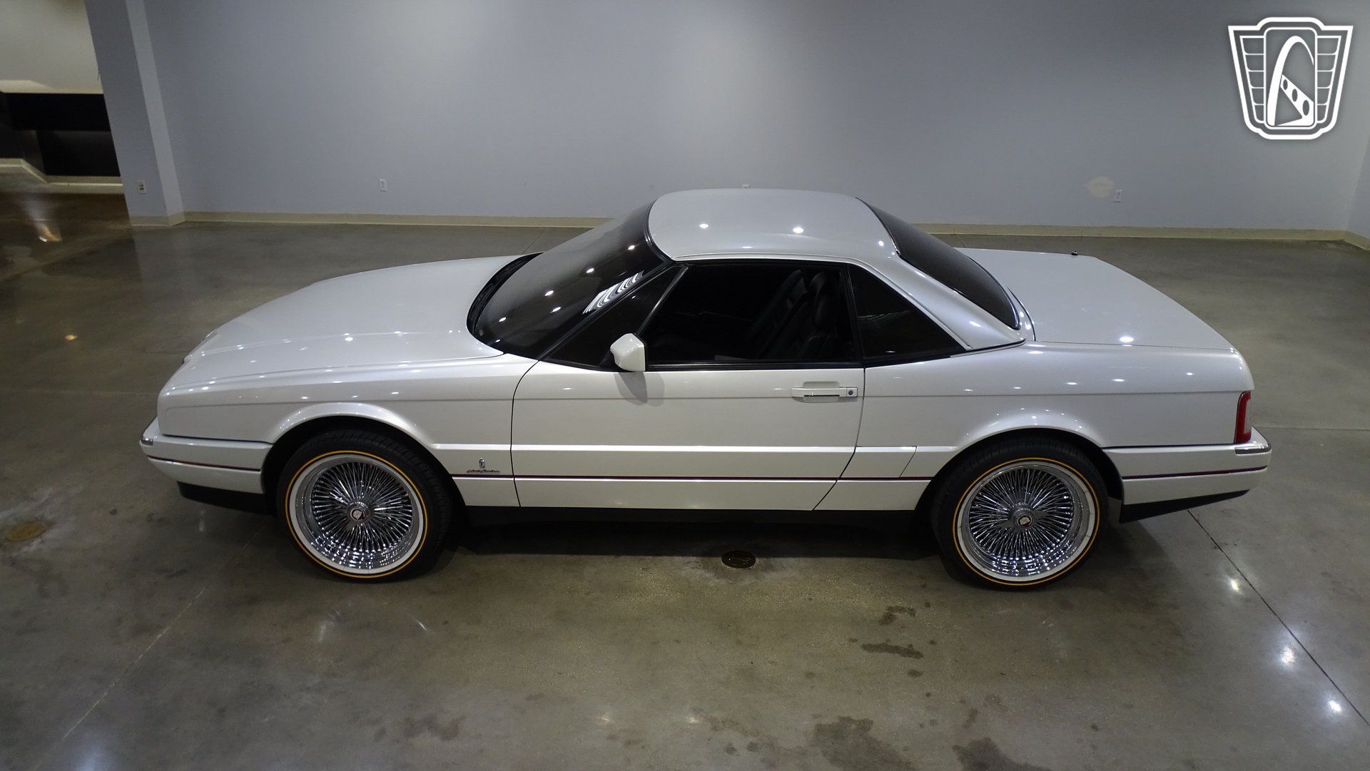 Used 1991 Cadillac Allante FWD image 5