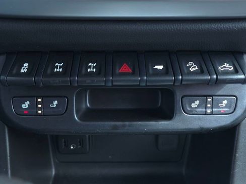 Used 2022 Chevrolet Colorado ZR2 image 33