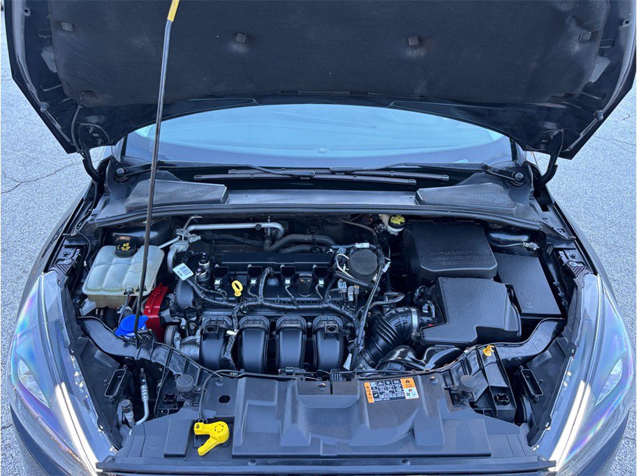 Used 2015 Ford Focus Titanium w/ Titanium Cold Weather Package FWD image 41