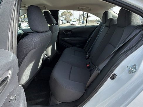 Used 2024 Toyota Corolla LE image 33