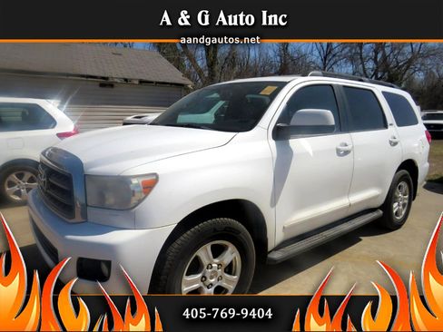Used 2011 Toyota Sequoia SR5 image 1