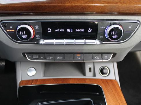 Used 2022 Audi Q5 2.0T Premium Plus w/ Premium Plus Package image 18