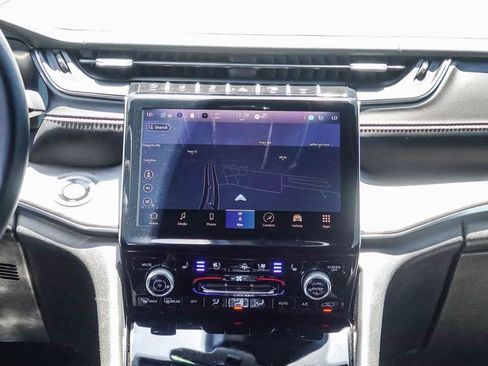 Certified 2022 Jeep Grand Cherokee L Overland w/ Luxury Tech Group IV image 12