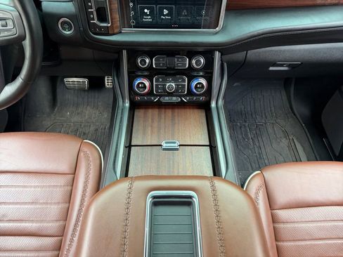 Used 2024 GMC Yukon XL Denali Ultimate image 15