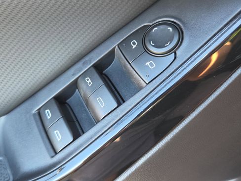 New 2026 Chevrolet Equinox LT image 31