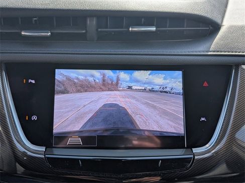 Used 2020 Cadillac XT6 Sport image 21