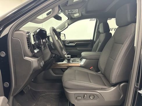 New 2026 Chevrolet Silverado 1500 RST w/ Dark Appearance Package AWD/4WD image 24