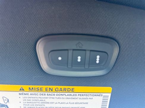 Used 2023 Chrysler Pacifica Limited w/ Uconnect Theater Family Group image 31