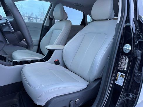 Used 2025 Hyundai Kona Limited image 21