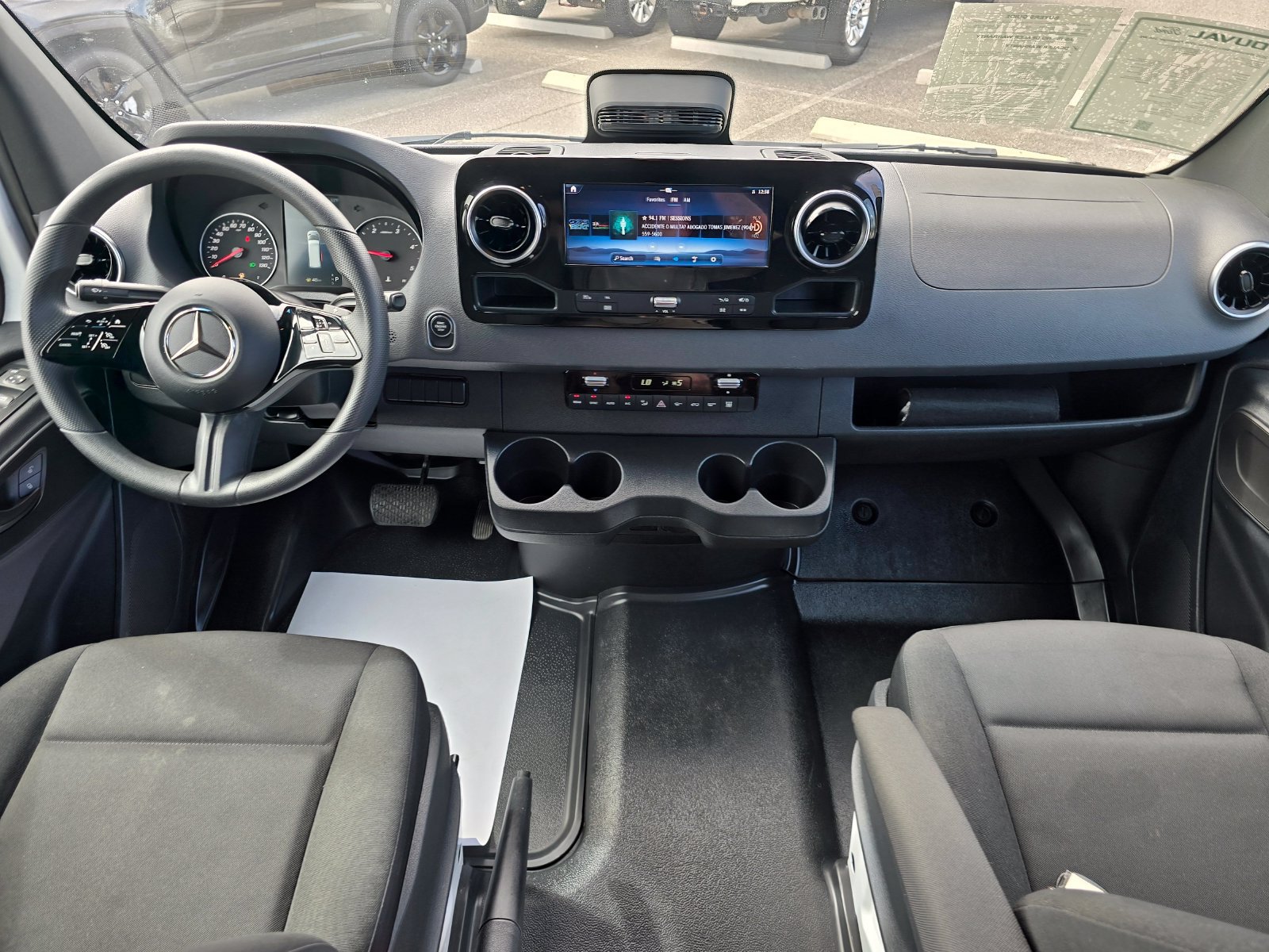 Used 2025 Mercedes-Benz Sprinter 2500 image 20