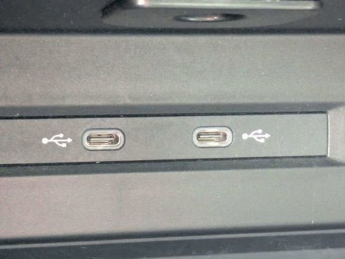 Used 2025 Volkswagen Taos SE FWD image 23