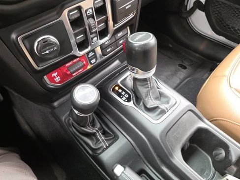 Used 2022 Jeep Gladiator Rubicon w/ LED Lighting Group AWD/4WD image 69