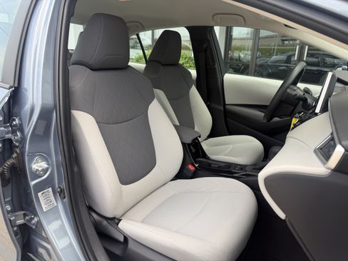 Used 2021 Toyota Corolla LE w/ Carpet Mat Package (TMS) FWD image 19
